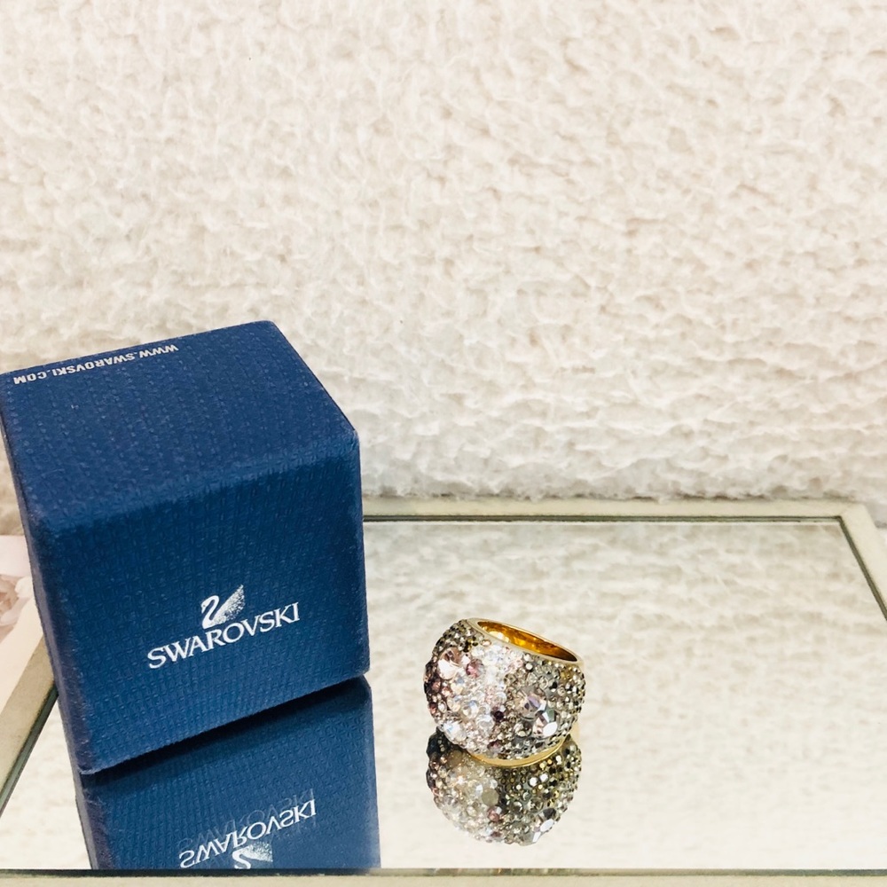 Vintage Swarovski Crystal Chic Ring: Gold Mine